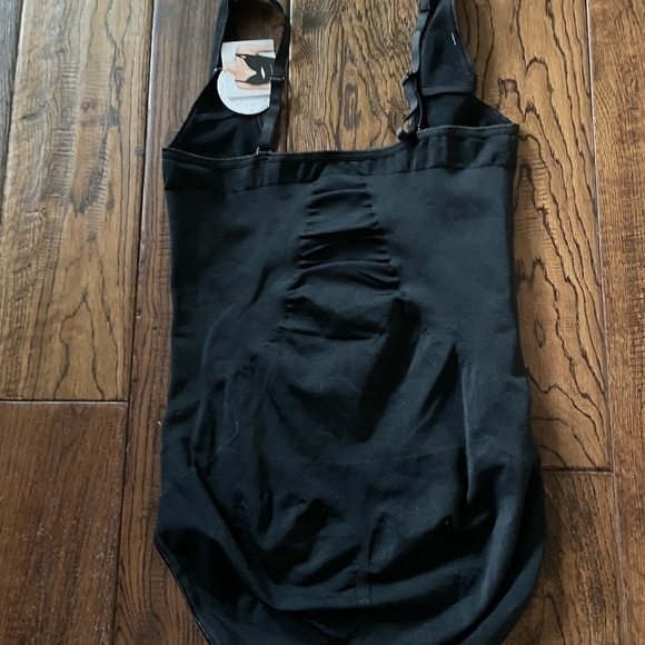 NWT ASSETS SPANX Breathable Ultimate Shaping Size 1X - Picture 2 of 3